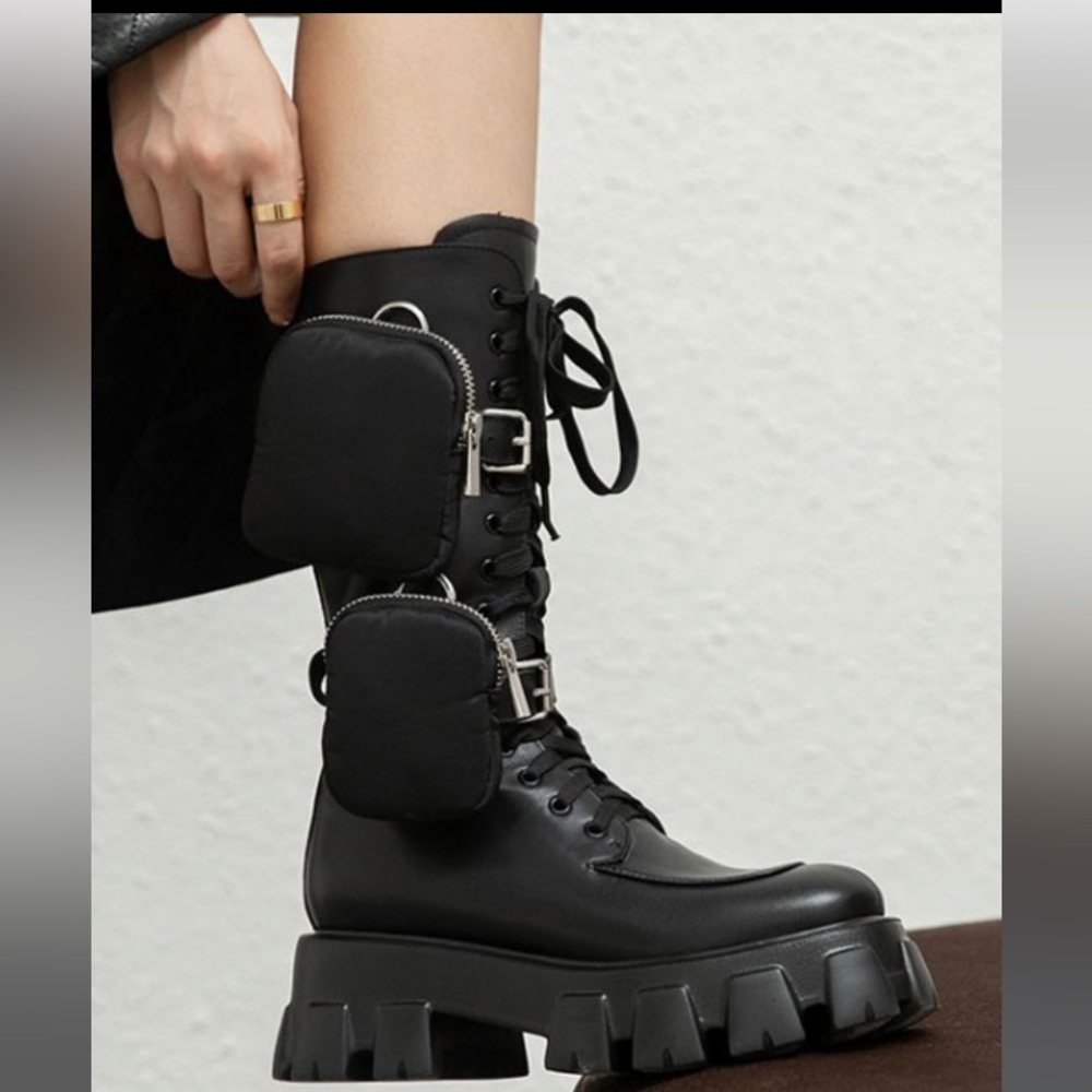 Hightop Coin Purse Boots